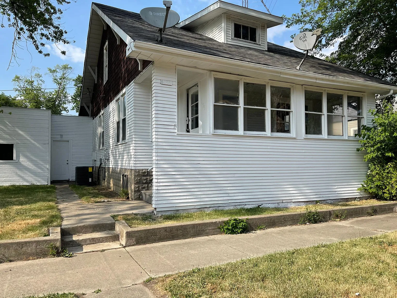 1455 E Sheridan St photo 1