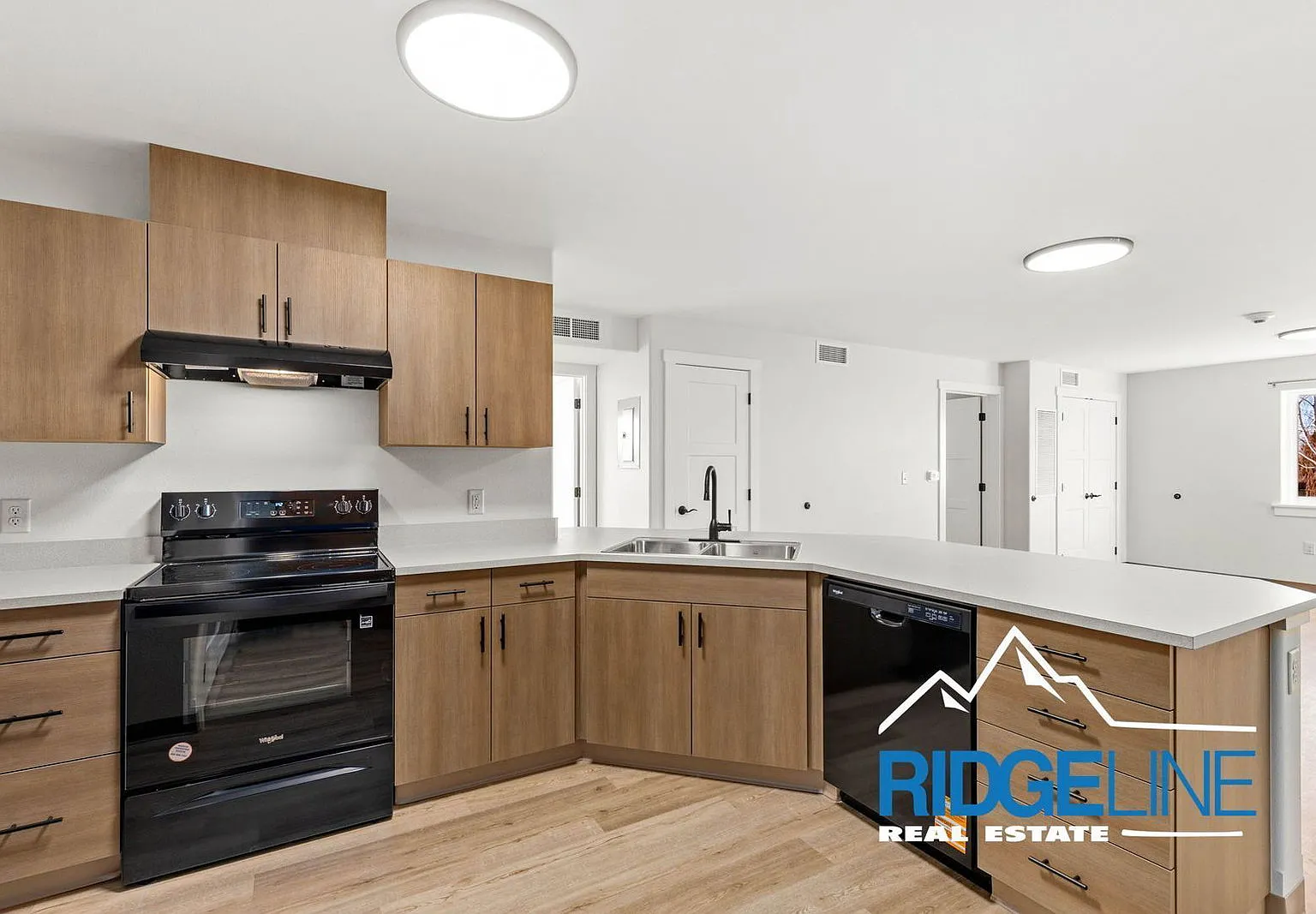 2 bed, 2.0 bath, 1096 sqft, $1,750 — Photo 1