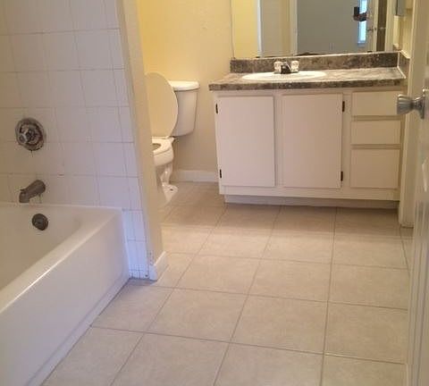 5th image of 2320 Gracy Farms Ln APT 0913