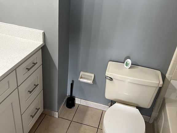 3rd image of 204 Eden Ln Unit 1-A