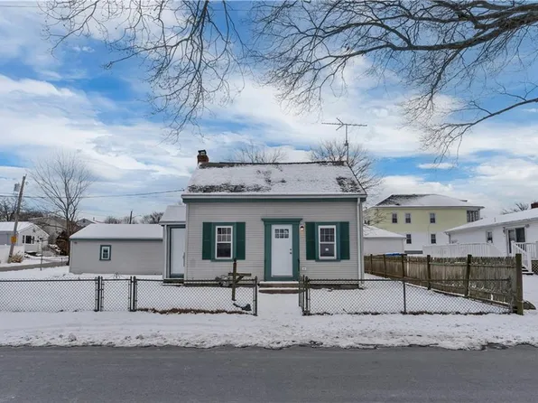 115 Campbell Ave, Rumford, RI 02916