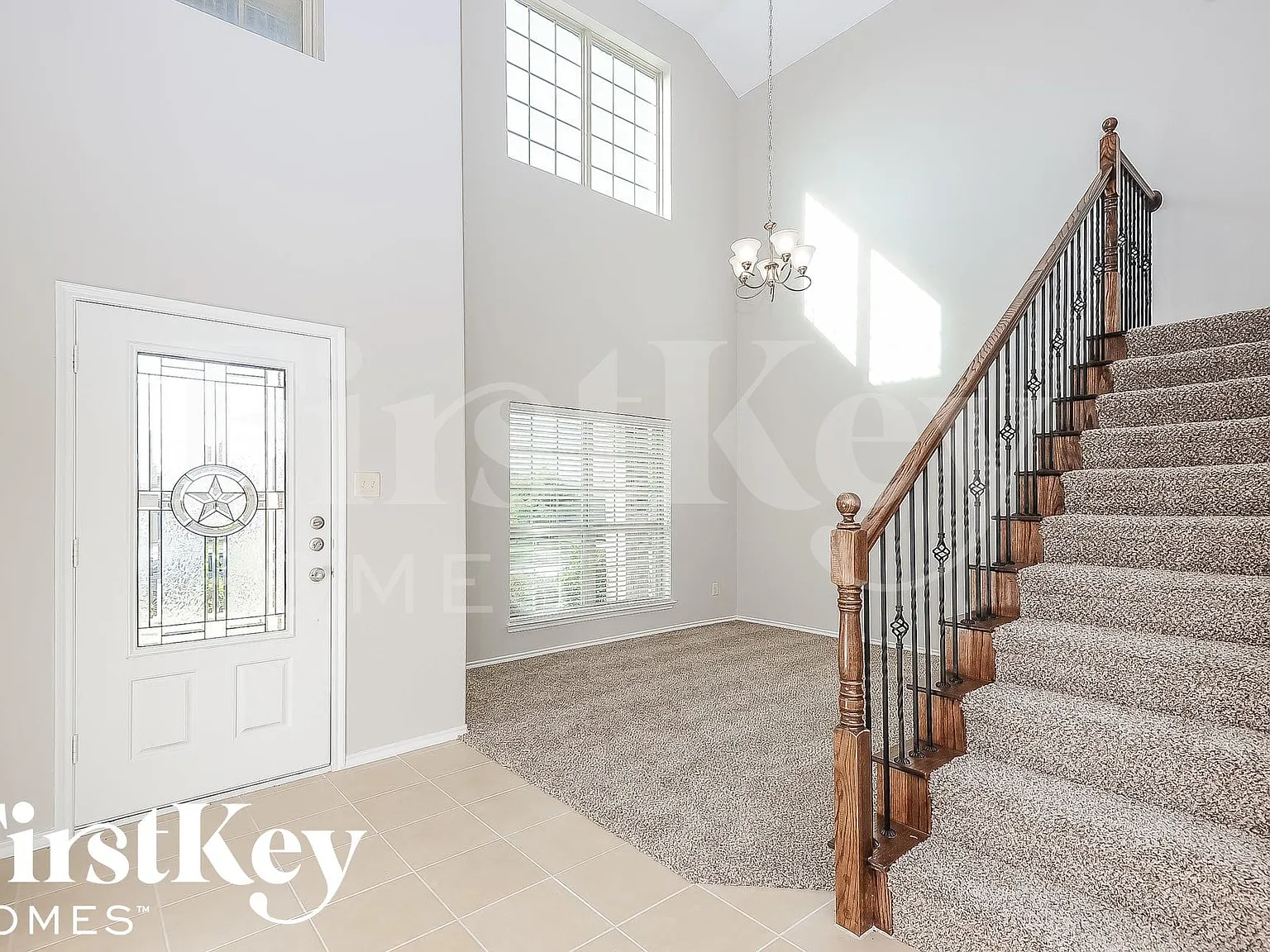 4 bed, 3.0 bath, 2928 sqft, $2,700 — Photo 2