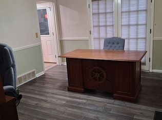 107 Honeysuckle Ln, Huntington, WV 25701