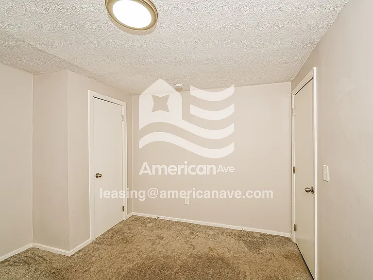 1483911_014_bedroom_13.jpg