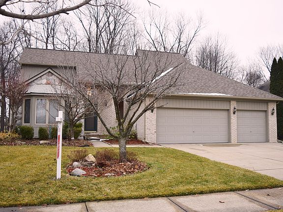 2nd image of 38334 River Park Dr