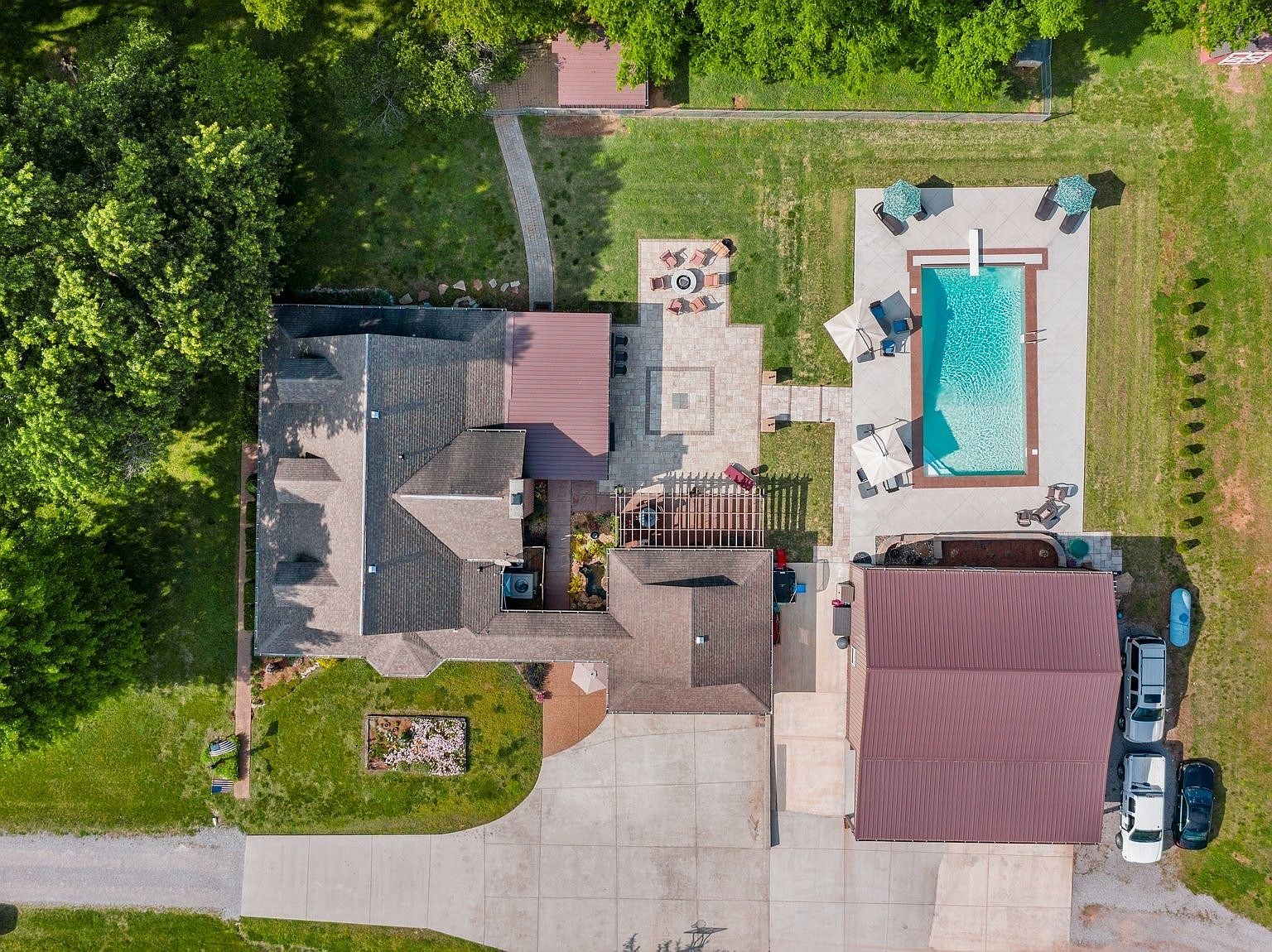 トップス House on the Hill 3137 Les Chappell Rd, Spring Hill, TN 37174 | Zillow