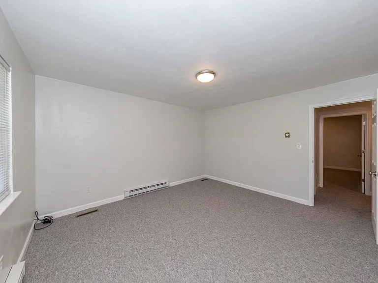 9392 Pine Tree Rd #B — Photo 14