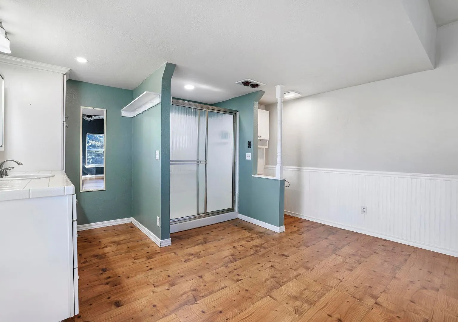 3321 Addison Ave E — Photo 4