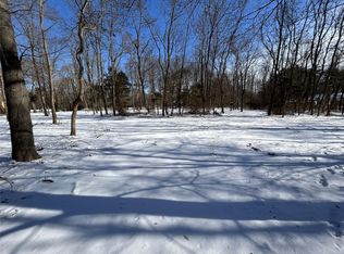 1 Timothy Ln, Saint James, NY 11780
