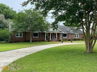 1705 Meadowdale Dr, Dublin, GA 31021