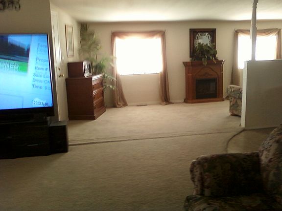 5th image of 7540 Huckleberry Ln