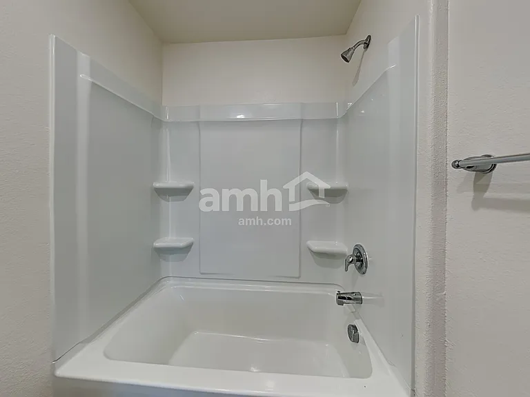 6072 Mason Tucker Dr — Photo 18