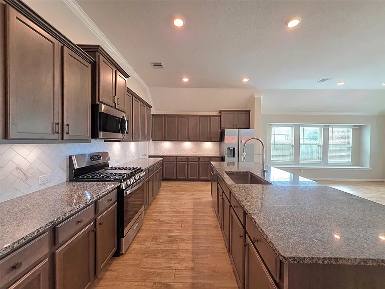 1902 Village Orchard Ln — Photo 7