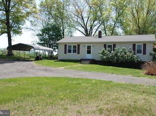 30 Hope Hill Rd, Castleton, VA 22716