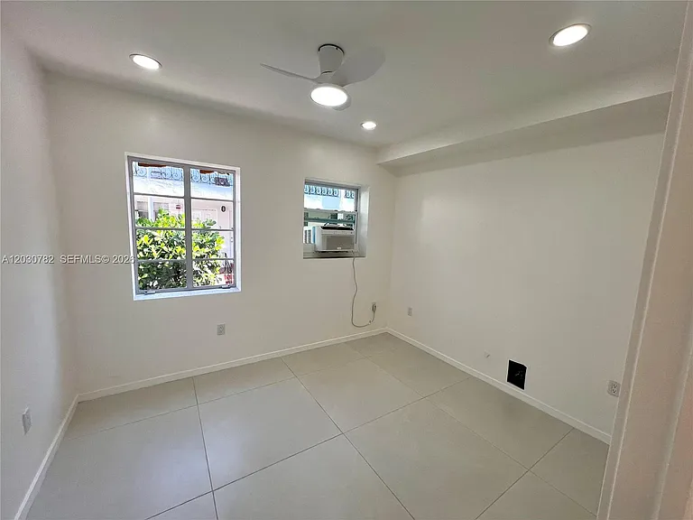 603 7th St #9 — Photo 7