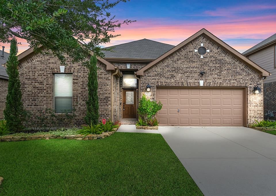 1st image of 2906 Acorn Oaks Dr