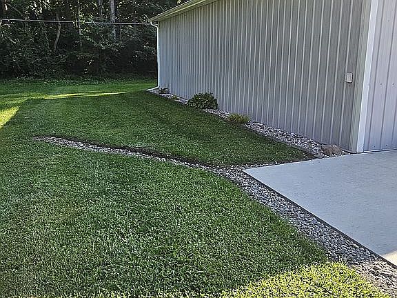 4th image of 6685 Jeffry Ln