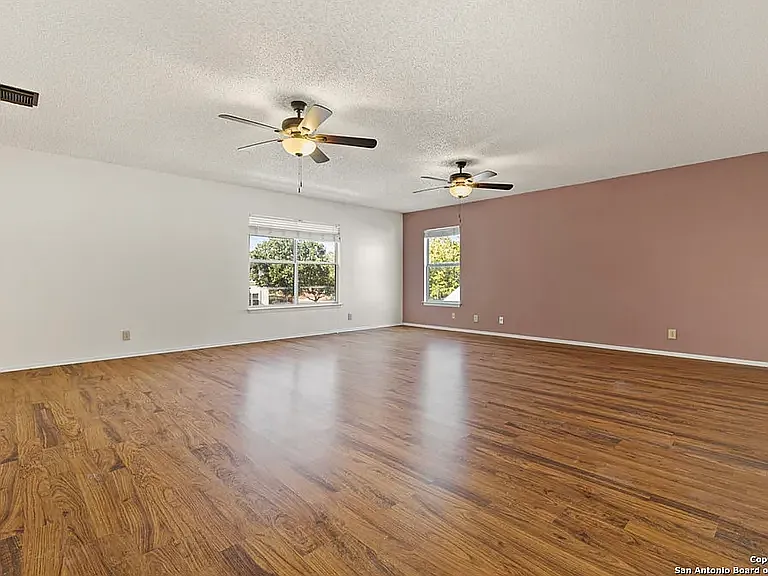 9806 Kelton Dr — Photo 23