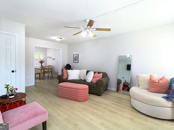 5th image of 304 Georgetown Dr #C-13