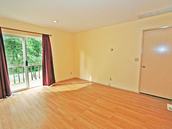 4th image of 2175 NE Kevos Pond Dr