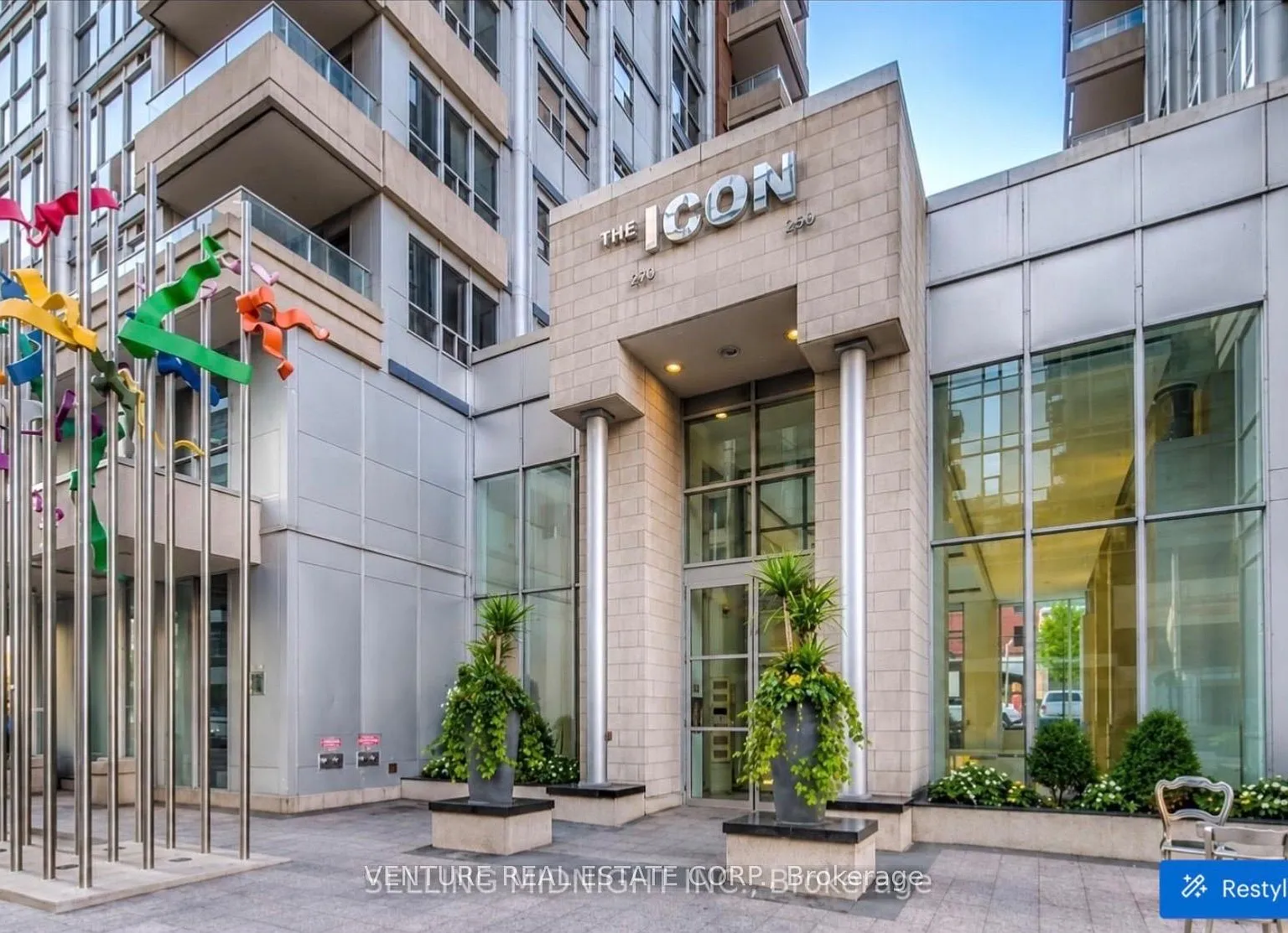 The ICON — Photo 1