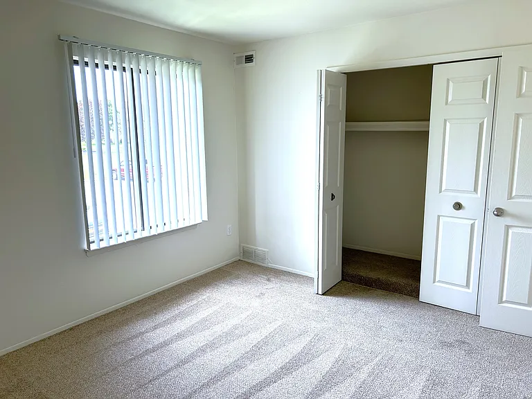 Perry Place Apartments — Photo 49