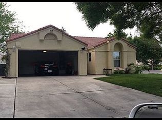 221 Rector Ln, Modesto, CA 95357