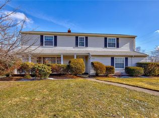 1929 Camberly Dr, Lyndhurst, OH
