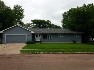 320 N Dakota St, Salem, SD 57058