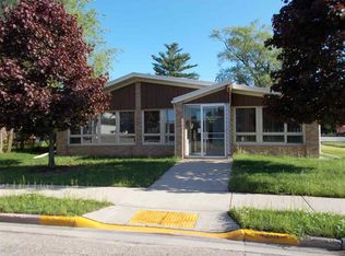 515 E Fulton St, Waupaca, WI 54981