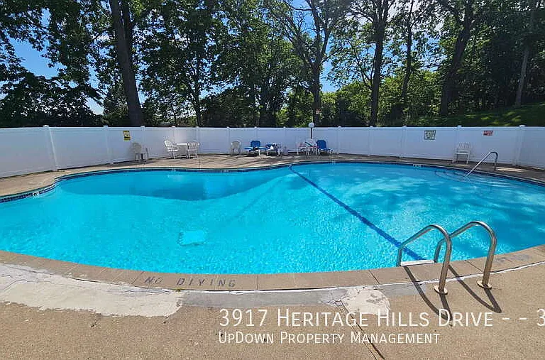 3917 Heritage Hills Dr #302 — Photo 2