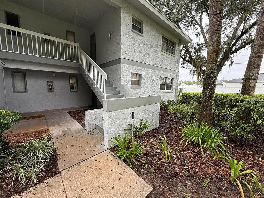 2 bed, 2.0 bath, 837 sqft, $1,295 — Photo 1
