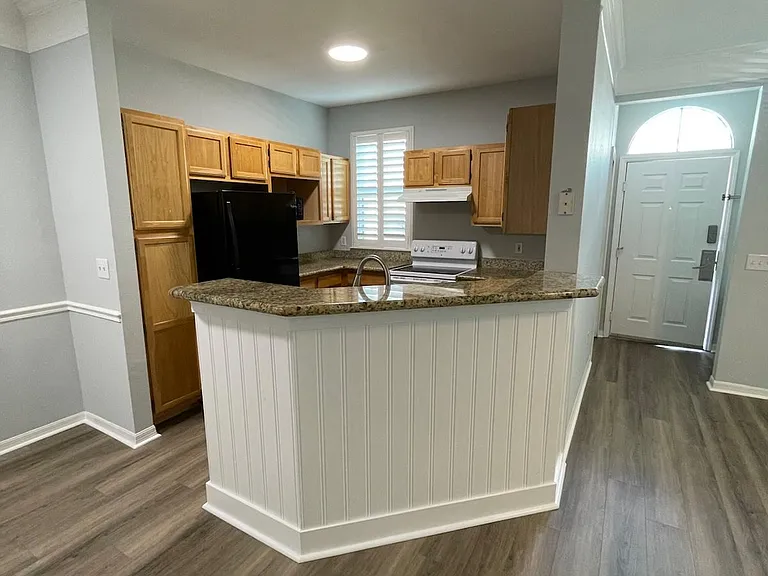 3018 Bonfire Beach Dr #21102 — Photo 2