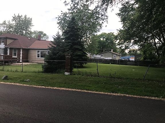 2nd image of 1420 N Park Dr