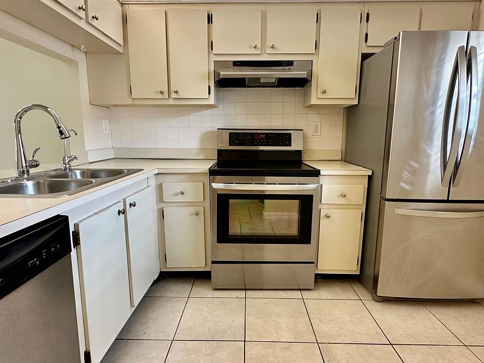 1st image of 10525 NW 11th Street #103