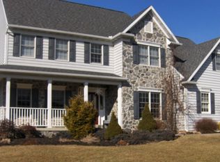 5 Carlie Ct, Fleetwood, PA 19522