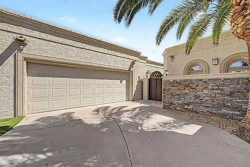 8407 E Del Camino Dr Photo 1
