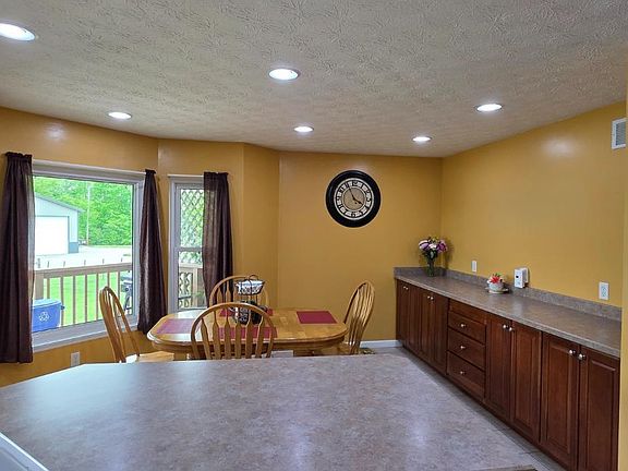 5th image of 2176 California Rd
