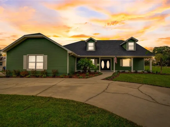 5991 Country Club Dr, Dade City, FL 33523