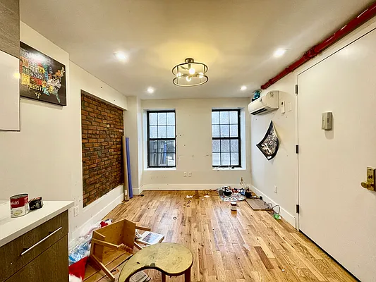 Rented by ERNY LLC | media 15