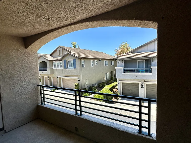 1317 Monument Trail Dr — Photo 17
