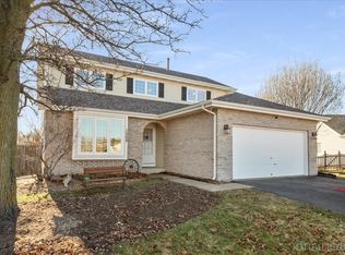 1568 Gloria Ct, Aurora, IL 60504