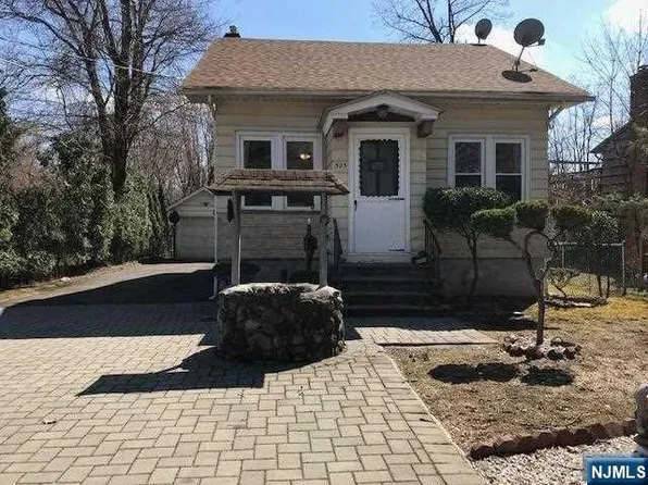 525 Westwood Ave, River Vale, NJ 07675