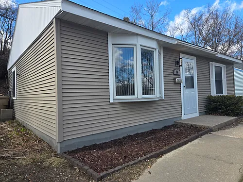 16 Craig Ave Photo 1