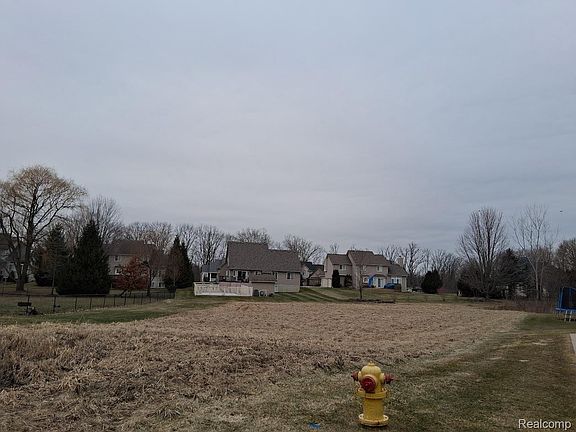 5th image of 8320 Deer Creek Ct