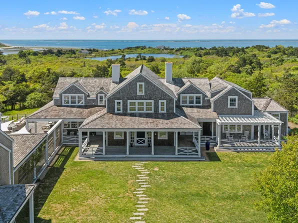 14 Bassett Rd, Nantucket, MA 02554