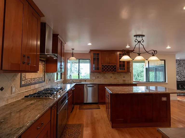 22688 Riva Ridge Rd — Photo 8