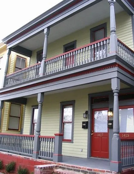 1417 Barnard St — Photo 1
