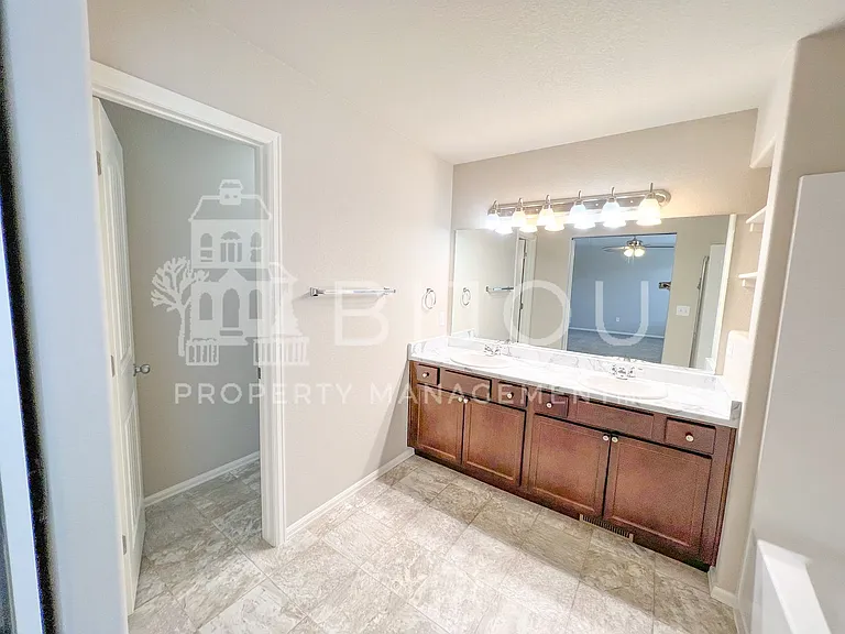 7673 Silver Larch Point — Photo 9