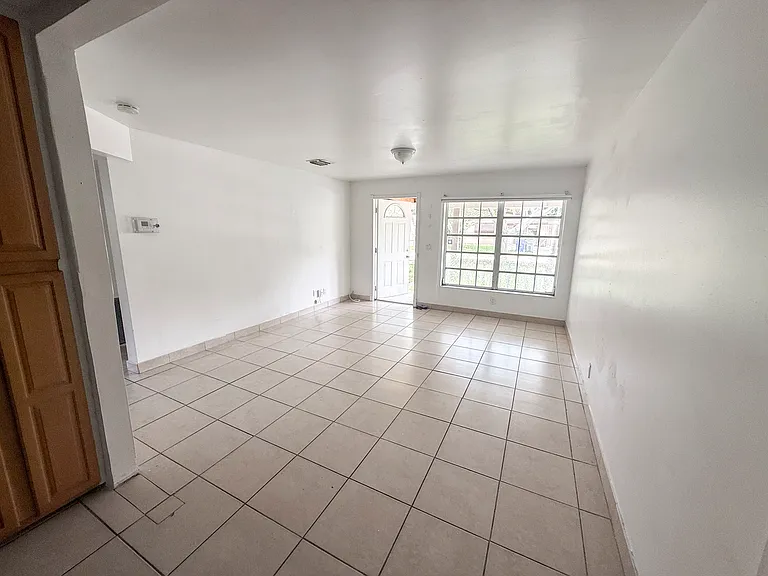 5627 Simms St — Photo 31